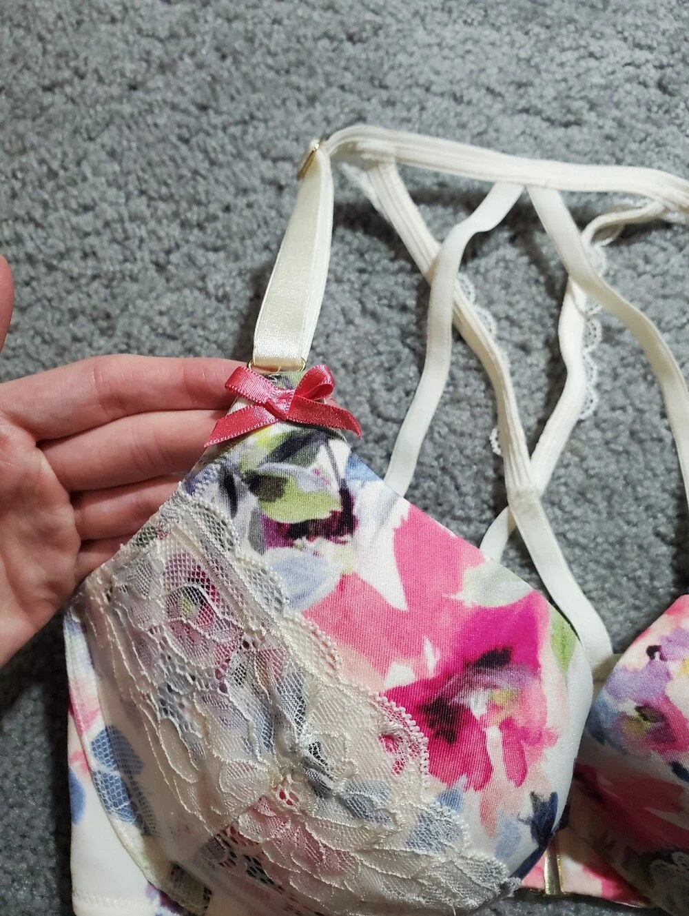 Cacique Cream and Pink Floral Lace Bra Set